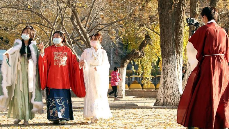 曹县爆火背后,是大城市无处安放的乡愁